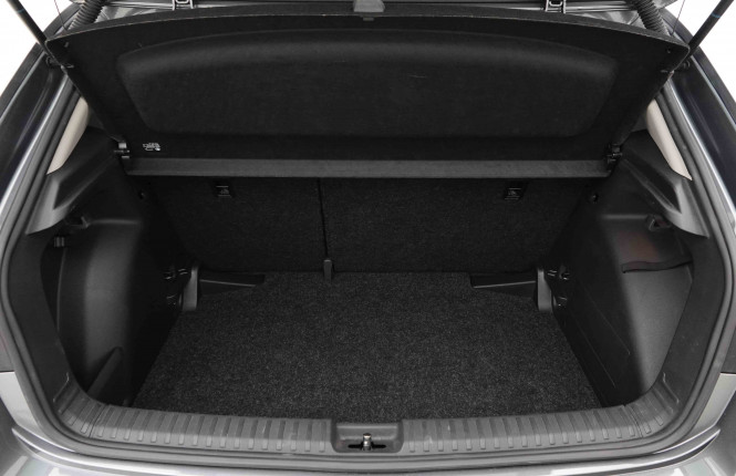 SKODA_SKODA_FABIA_2653237_5.jpg