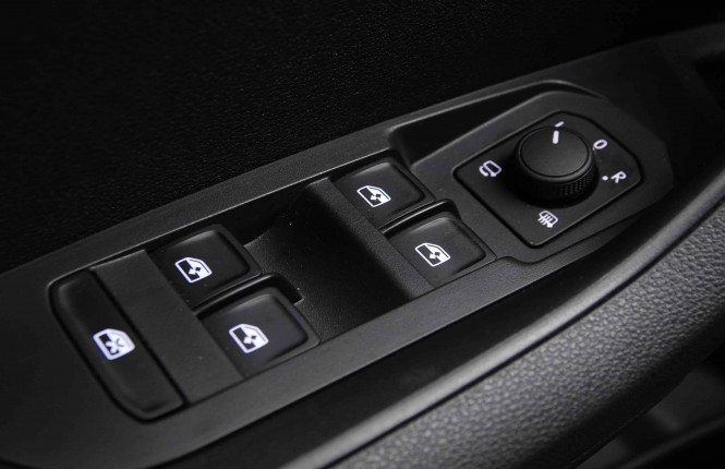 SKODA_SKODA_KAROQ_2551659_21.jpg SKODA_SKODA_KAROQ_2551659_21.jpg