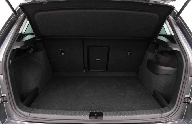SKODA_SKODA_KAROQ_2653074_5.jpg