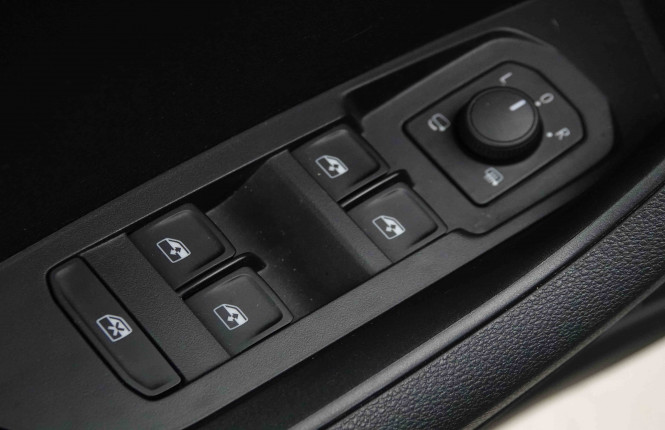 SKODA_SKODA_KAROQ_2653075_18.jpg SKODA_SKODA_KAROQ_2653075_18.jpg