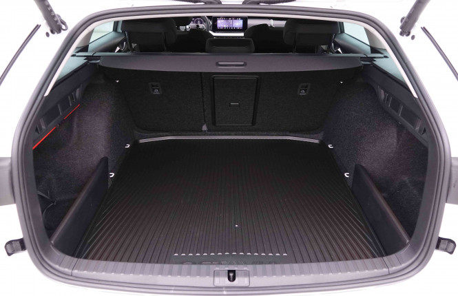 SKODA_SKODA_OCTAVIA_2549767_5.jpg