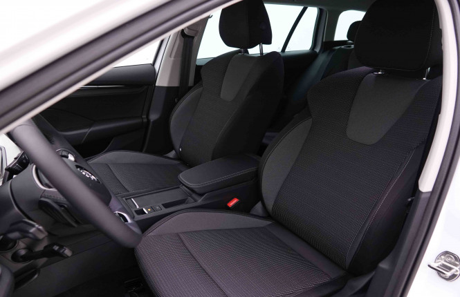 SKODA_SKODA_OCTAVIA_2549767_7.jpg