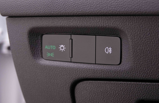 SKODA_SKODA_OCTAVIA_2549767_9.jpg