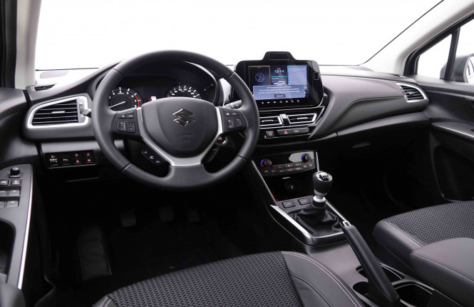 SUZUKI_SUZUKI_SX4SCROSS_2549084_7.jpg