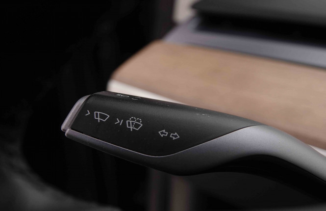 TESLA_TESLA_MODEL 3_2550589_17.jpg