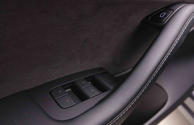 TESLA_TESLA_MODEL 3_2550589_20.jpg