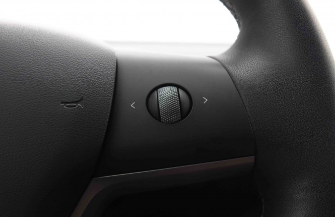 TESLA_TESLA_MODEL 3_2550931_20.jpg