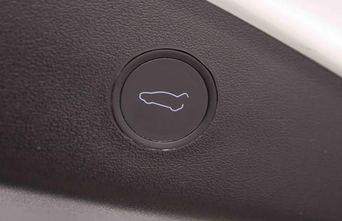 TESLA_TESLA_MODEL 3_2550931_35.jpg