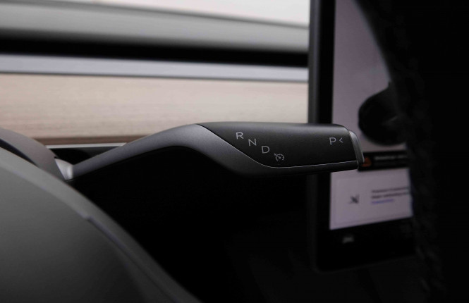 TESLA_TESLA_MODEL 3_2551096_15.jpg