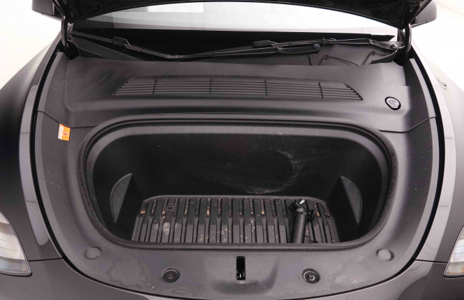 TESLA_TESLA_MODEL Y_2549374_23.jpg