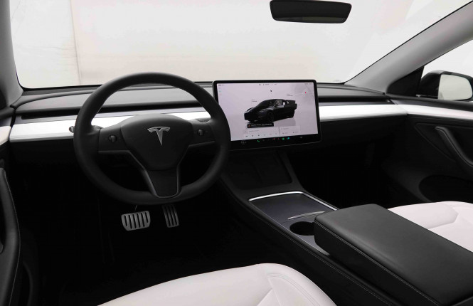 TESLA_TESLA_MODEL Y_2549374_8.jpg