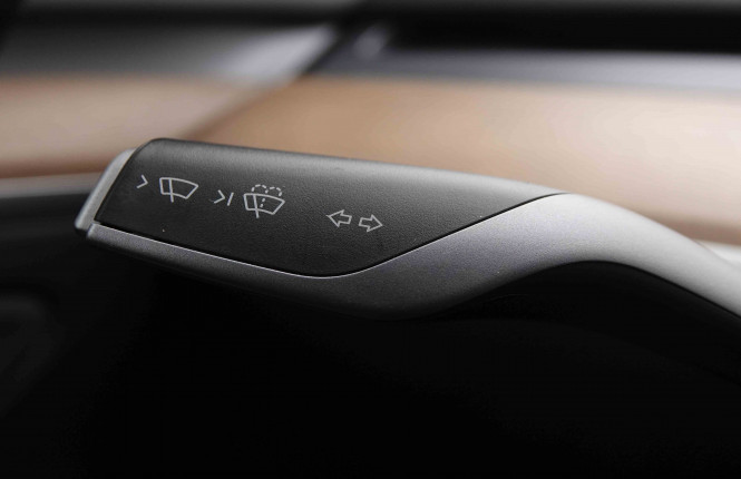 TESLA_TESLA_MODEL Y_2549379_17.jpg