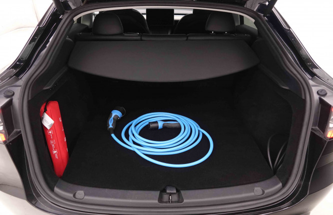 TESLA_TESLA_MODEL Y_2549379_5.jpg