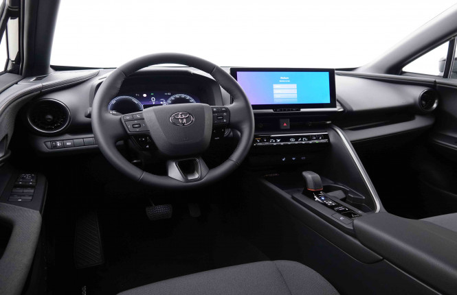 TOYOTA_TOYOTA_C_HR_2547873_7.jpg