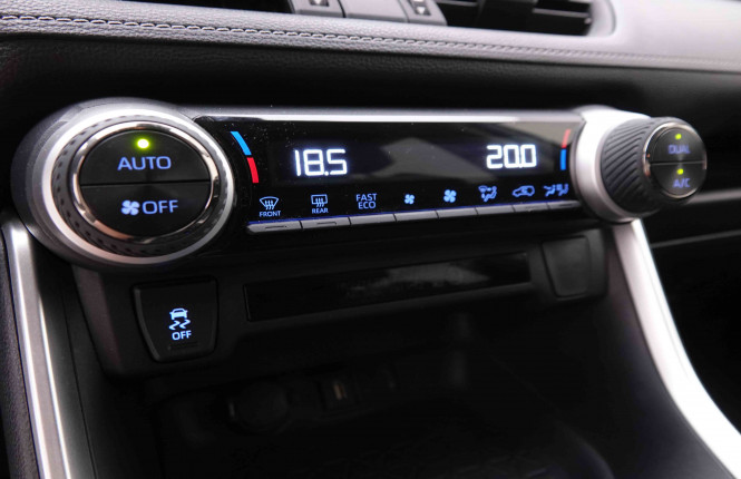 TOYOTA_TOYOTA_RAV4_2548996_14.jpg