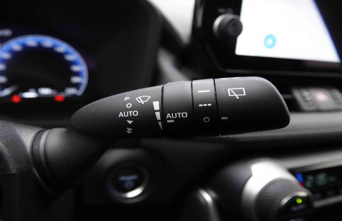 TOYOTA_TOYOTA_RAV4_2653015_18.jpg