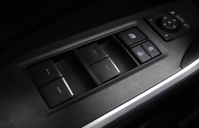 TOYOTA_TOYOTA_RAV4_2653015_21.jpg