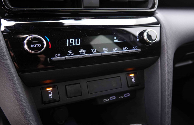 TOYOTA_TOYOTA_YARISCROSS_2445909_12.jpg