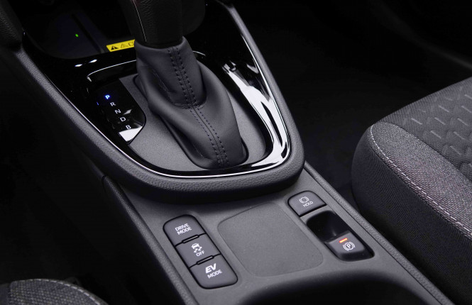 TOYOTA_TOYOTA_YARISCROSS_2445909_13.jpg