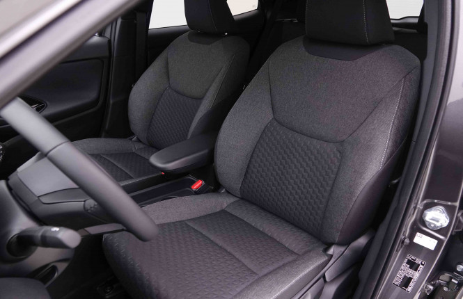 TOYOTA_TOYOTA_YARISCROSS_2445909_6.jpg