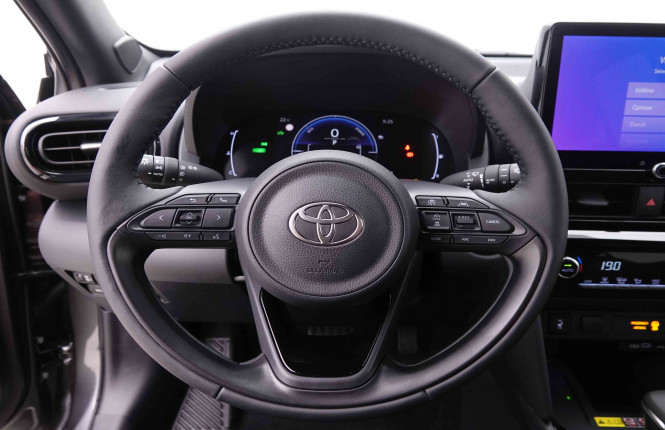 TOYOTA_TOYOTA_YARISCROSS_2445909_8.jpg