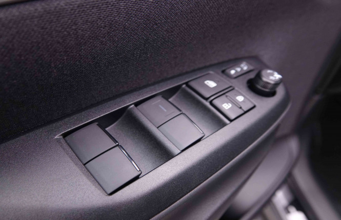 TOYOTA_TOYOTA_YARISCROSS_2549052_18.jpg