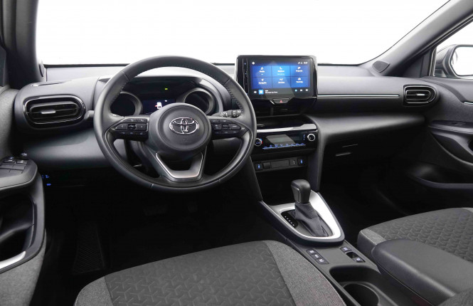 TOYOTA_TOYOTA_YARISCROSS_2549299_7.jpg