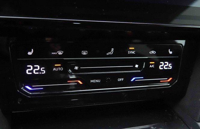 VOLKSWAGEN_VOLKSWAGEN_ARTEON_2654933_14.jpg