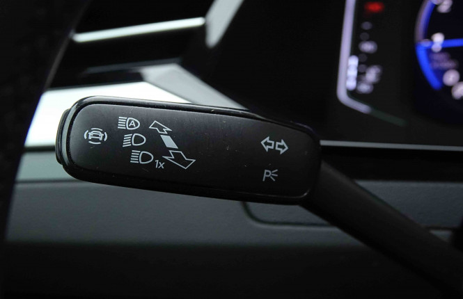 VOLKSWAGEN_VOLKSWAGEN_ARTEON_2654933_16.jpg