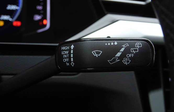 VOLKSWAGEN_VOLKSWAGEN_ARTEON_2654933_17.jpg