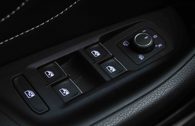 VOLKSWAGEN_VOLKSWAGEN_ARTEON_2654933_21.jpg