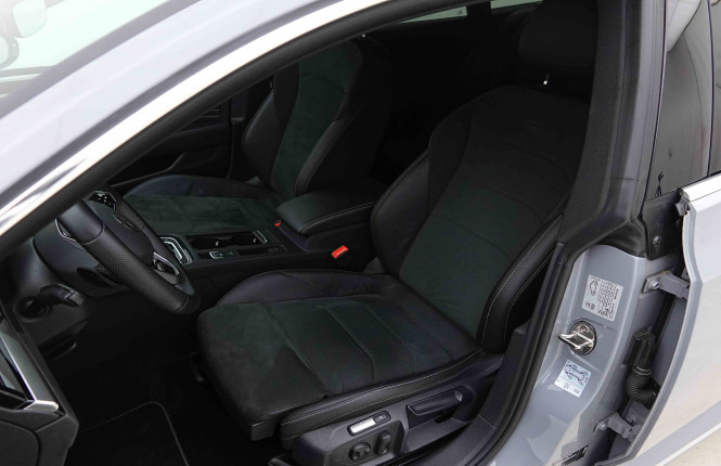 VOLKSWAGEN_VOLKSWAGEN_ARTEON_2654933_7.jpg