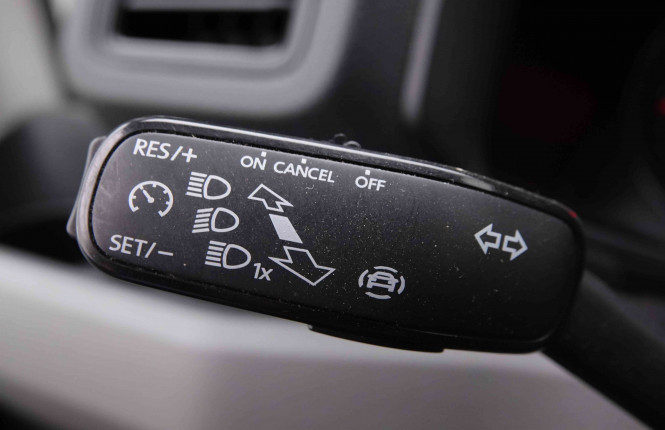 VOLKSWAGEN_VOLKSWAGEN_CRAFTER_2549000_17.jpg VOLKSWAGEN_VOLKSWAGEN_CRAFTER_2549000_17.jpg