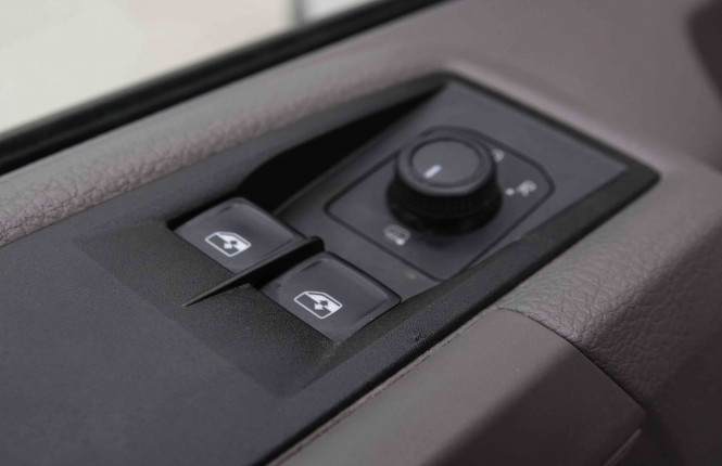 VOLKSWAGEN_VOLKSWAGEN_CRAFTER_2549000_19.jpg VOLKSWAGEN_VOLKSWAGEN_CRAFTER_2549000_19.jpg