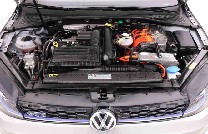 VOLKSWAGEN_VOLKSWAGEN_GOLF GTE_2236892_23.jpg