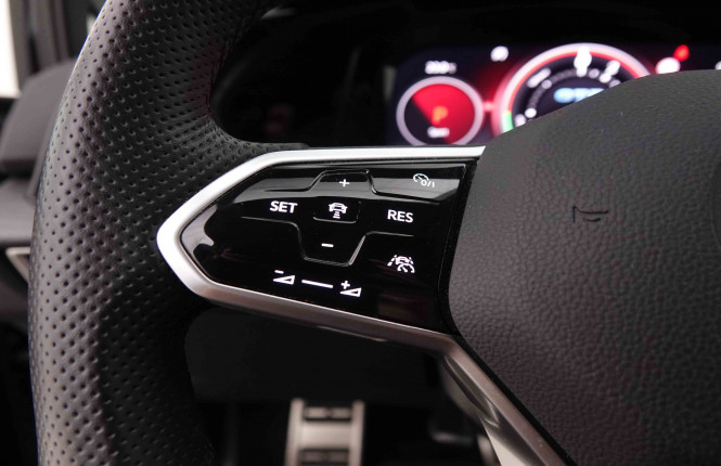 VOLKSWAGEN_VOLKSWAGEN_GOLF GTE_2549021_17.jpg