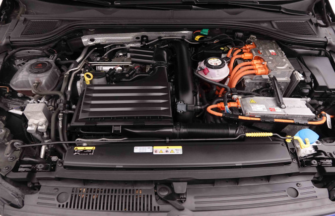 VOLKSWAGEN_VOLKSWAGEN_GOLF GTE_2549021_22.jpg