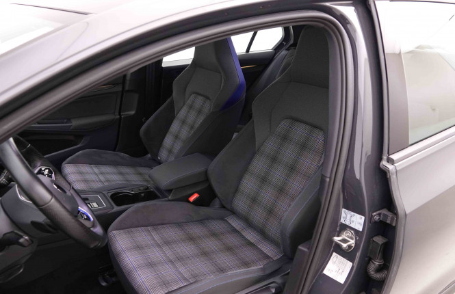 VOLKSWAGEN_VOLKSWAGEN_GOLF GTE_2551052_6.jpg VOLKSWAGEN_VOLKSWAGEN_GOLF GTE_2551052_6.jpg