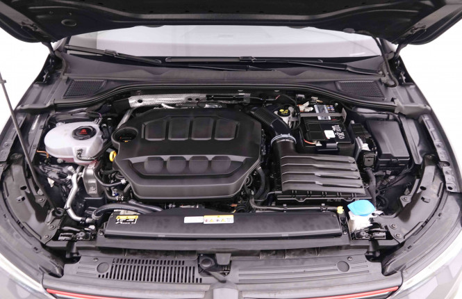 VOLKSWAGEN_VOLKSWAGEN_GOLF GTI_2548785_23.jpg