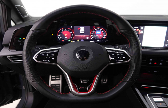 VOLKSWAGEN_VOLKSWAGEN_GOLF GTI_2548785_9.jpg