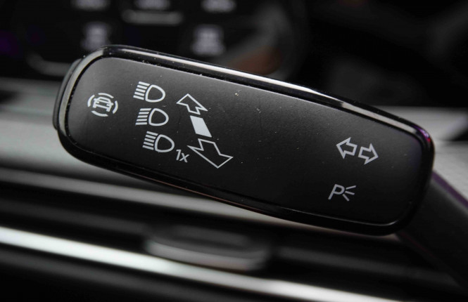 VOLKSWAGEN_VOLKSWAGEN_GOLF GTI_2549349_18.jpg