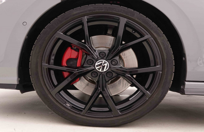 VOLKSWAGEN_VOLKSWAGEN_GOLF GTI_2549349_24.jpg