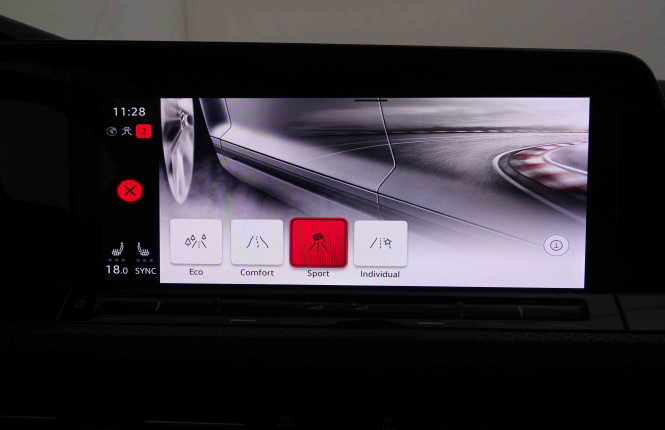 VOLKSWAGEN_VOLKSWAGEN_GOLF GTI_2549356_17.jpg VOLKSWAGEN_VOLKSWAGEN_GOLF GTI_2549356_17.jpg