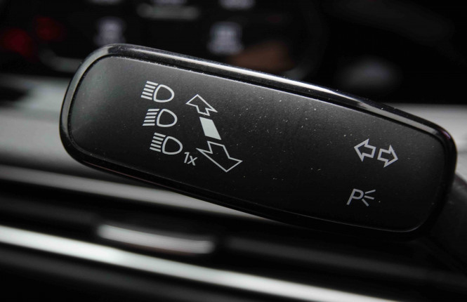 VOLKSWAGEN_VOLKSWAGEN_GOLF GTI_2549458_19.jpg
