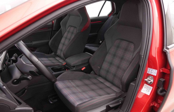 VOLKSWAGEN_VOLKSWAGEN_GOLF GTI_2549458_6.jpg