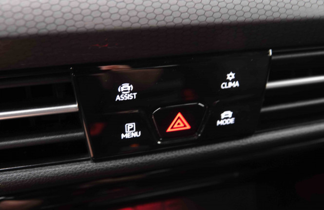 VOLKSWAGEN_VOLKSWAGEN_GOLF GTI_2549695_17.jpg