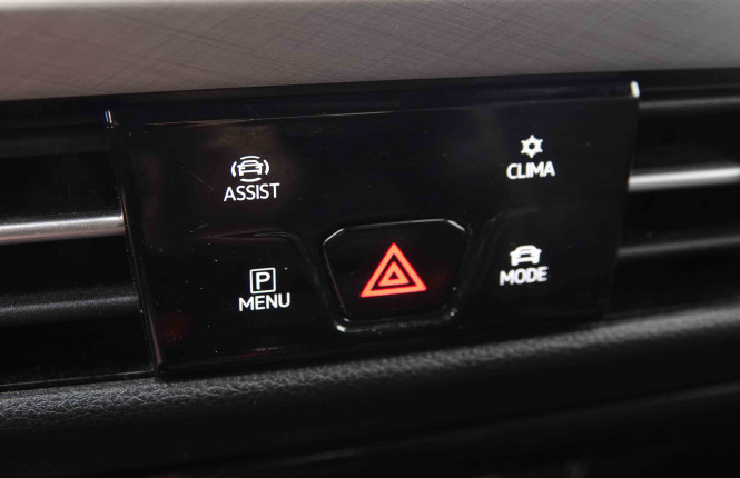 VOLKSWAGEN_VOLKSWAGEN_GOLF GTI_2549819_18.jpg