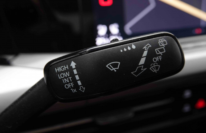 VOLKSWAGEN_VOLKSWAGEN_GOLF GTI_2549819_21.jpg