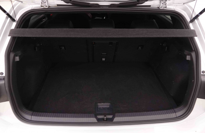 VOLKSWAGEN_VOLKSWAGEN_GOLF GTI_2549819_5.jpg