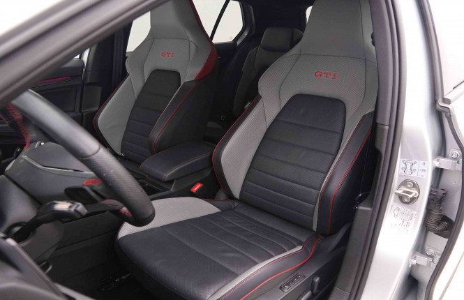 VOLKSWAGEN_VOLKSWAGEN_GOLF GTI_2549819_6.jpg